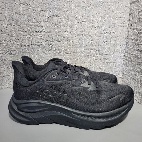 Hoka One One Clifton 10 Mens Size US 8D Triple Black Lace-Up Everyday Run Shoes main image 10